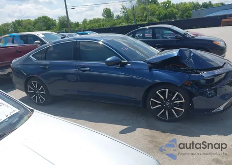 2024 Honda Accord Hybrid Touring z USA, uszkodzony, nr VIN 1HGCY2F80RA022328